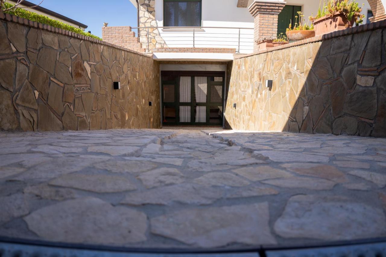 La Dimora Degli Artisti Bed & Breakfast Policoro Bagian luar foto